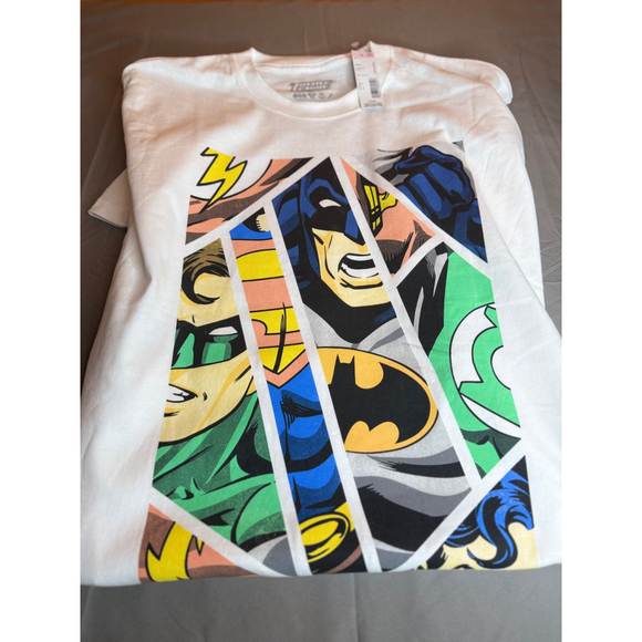 Justice League Comic Graphic Tee - Batman Flash Green Lantern - Size L - Picture 1 of 5